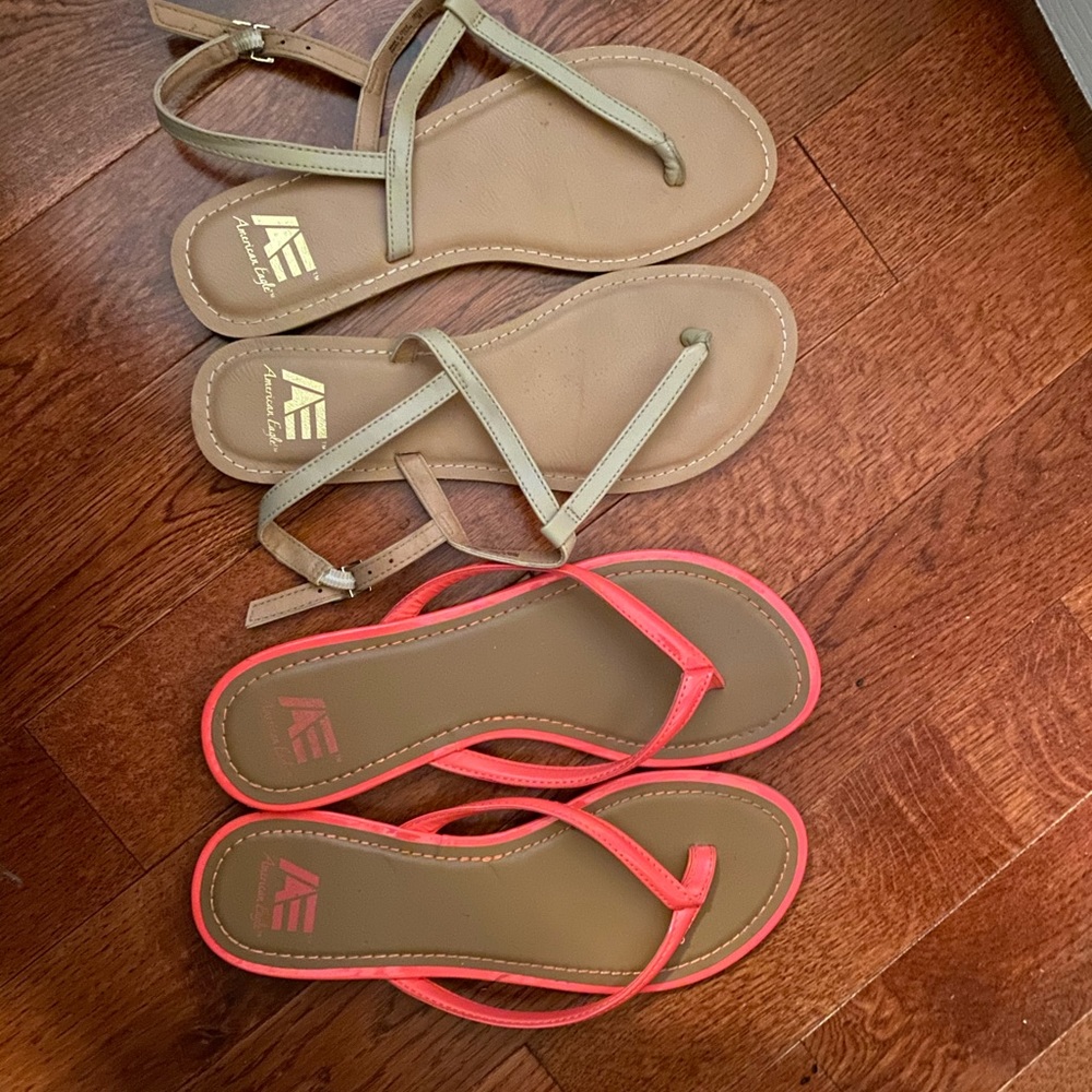 2 pairs of American eagle sandals